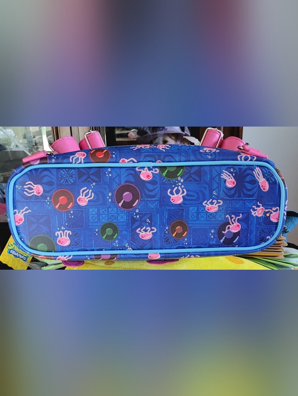 Loungefly x Nickelodeon Spongebob Jelly Dance Tote Bag - Picture 10 of 10